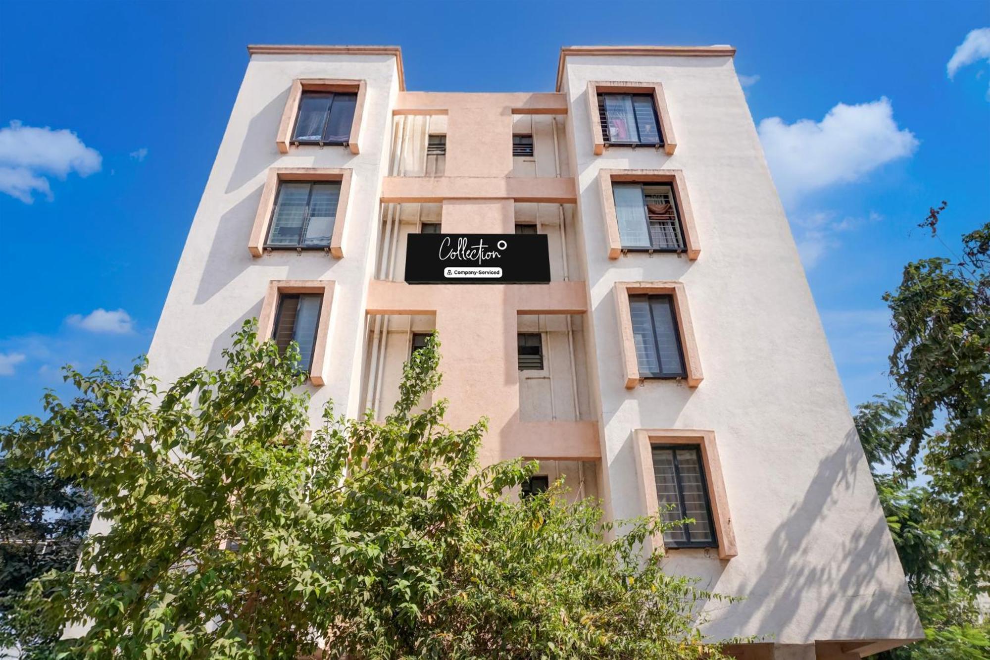 Super Collection O Veerbhadra Nagar Baner Hotel Méribel Village Exterior foto